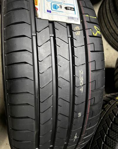 Pirelli P Zero PZ4 245/45 R20