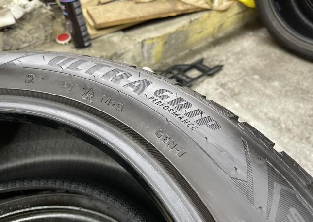 Goodyear UltraGrip Performance 235/50 R19