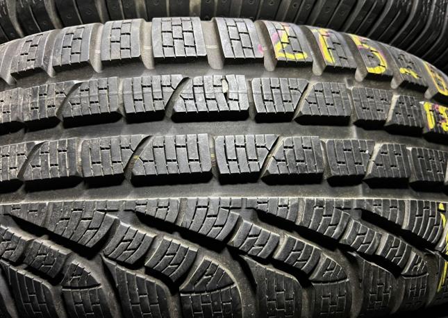 Pirelli Winter Sottozero 270 Serie II 215/60 R17