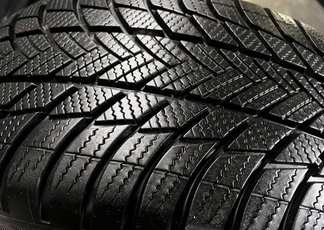 Bridgestone Blizzak LM-500 225/55 R18