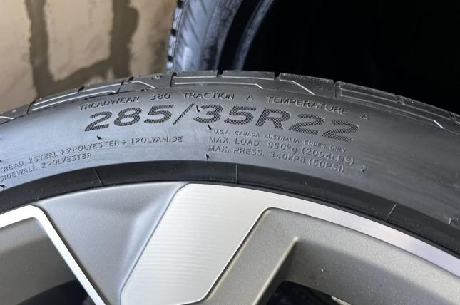 Hankook Ventus S1 Evo 3 K127 285/35 R22