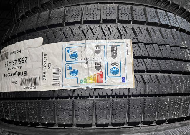 Bridgestone Blizzak Ice 255/45 R18