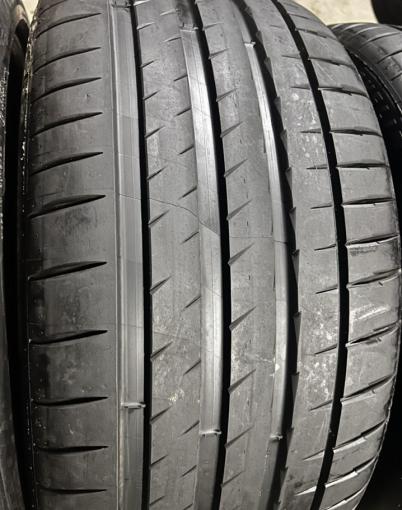 Michelin Pilot Sport 4 S 275/35 R22