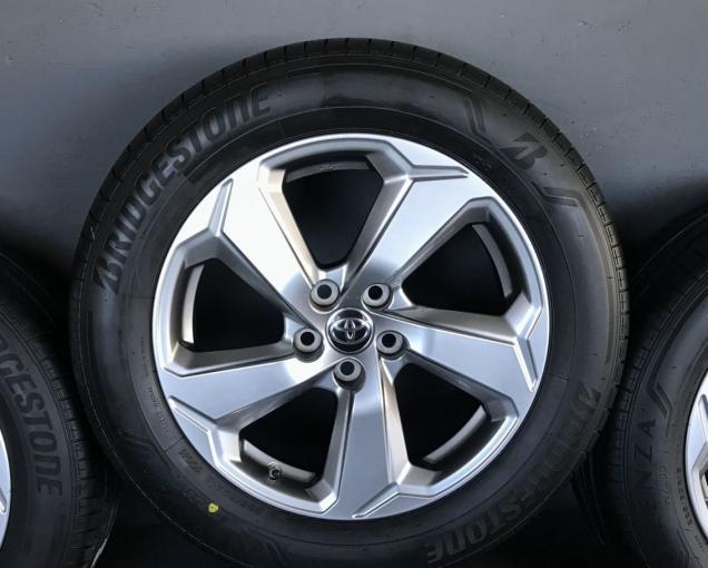 Оригинальные колеса Toyota Rav4 R18