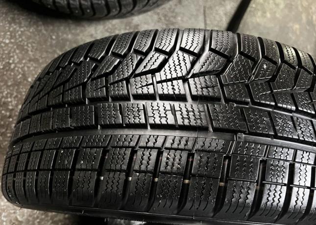 Hankook Ventus V12 Evo K110 215/45 R17