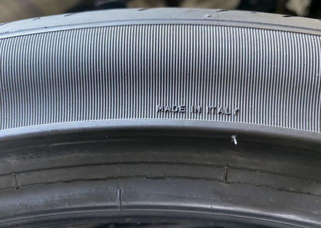 Pirelli P Zero 255/35 R19 96Y