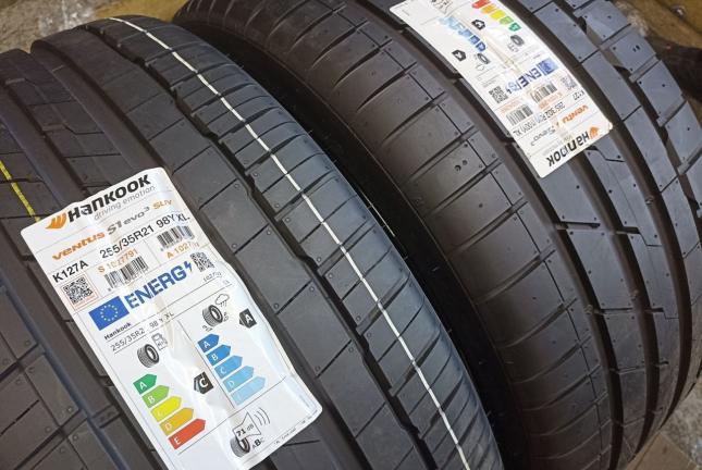 Hankook Ventus S1 Evo3 SUV K127A 255/35 R21 и 285/30 R21 Y