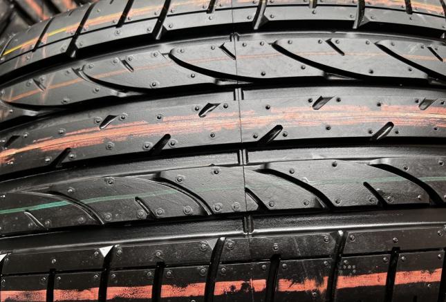 Bridgestone Dueler H/P Sport RFT 235/45 R19