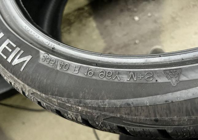 Vredestein Wintrac 4 Xtreme 235/40 R19
