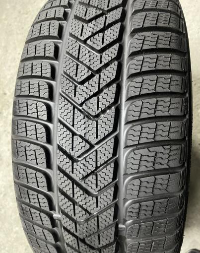 Pirelli Winter Sottozero 3 255/45 R19 104V