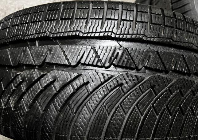 Michelin Pilot Alpin PA4 235/35 R19