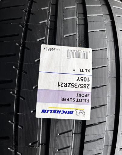 Michelin Pilot Super Sport 285/35 R21