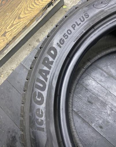 Yokohama Ice Guard IG50 215/55 R17