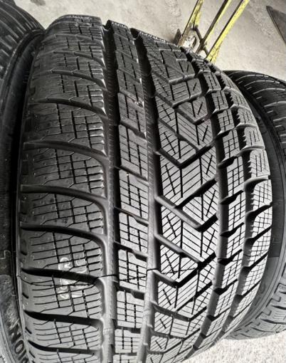 Pirelli Scorpion Winter 285/35 R22 и 315/30 R22