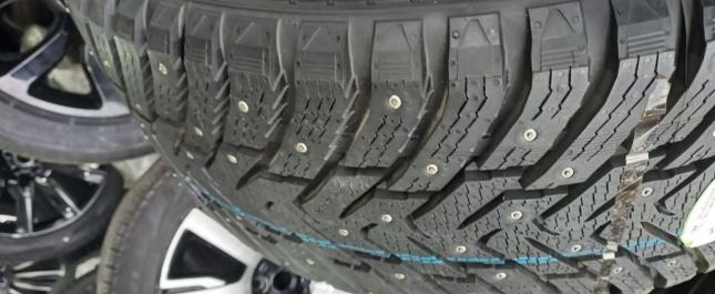 Nokian Tyres Hakkapeliitta 8 SUV 265/40 R21 105T