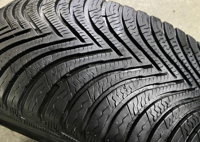 Michelin Alpin 5 215/65 R17 99H