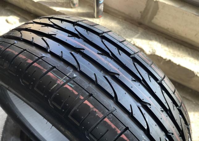 Bridgestone Dueler H/P Sport 235/45 R19 V