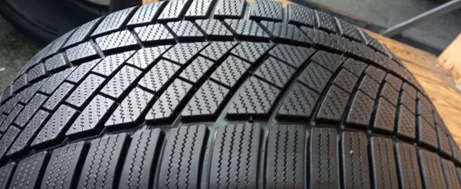 Continental ContiWinterContact TS 830 P 245/35 R19 93W