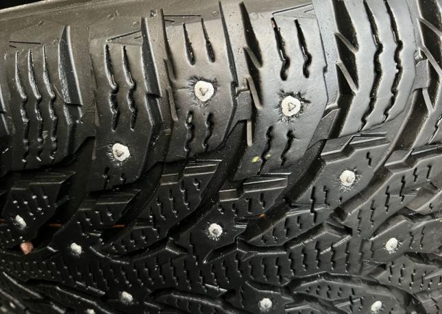 Nokian Tyres Hakkapeliitta 9 235/55 R19