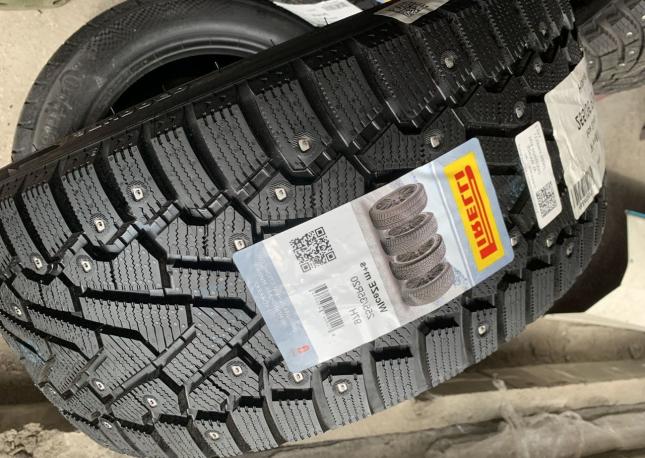 Pirelli Ice Zero 2 255/35 R20