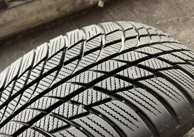 Bridgestone Blizzak LM-001 225/50 R17 94H