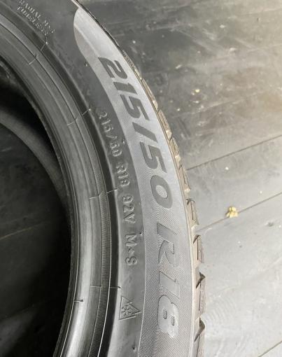 Pirelli Winter Sottozero 3 215/50 R18