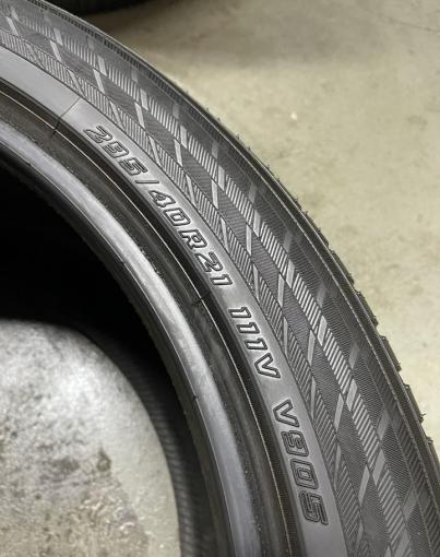 Yokohama BluEarth Winter V905 295/40 R21 111V