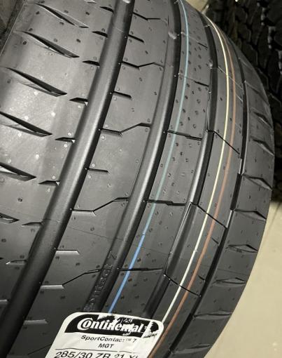 Continental PremiumContact 7 285/30 R21 100Y