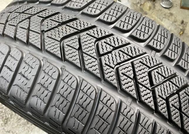 Pirelli Winter Sottozero 3 255/45 R19 104V