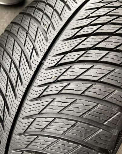 Michelin Alpin 5 245/40 R19 и 275/35 R19 V