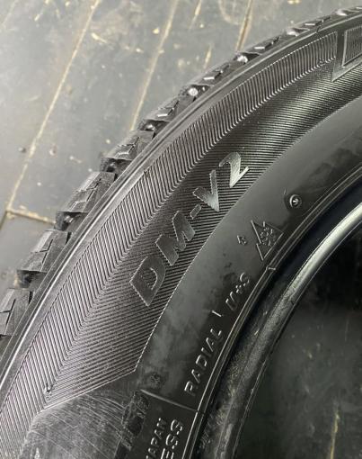 Bridgestone Blizzak DM-V2 225/60 R18