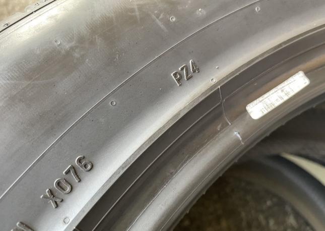 Pirelli P Zero PZ4 285/45 R21 113Y