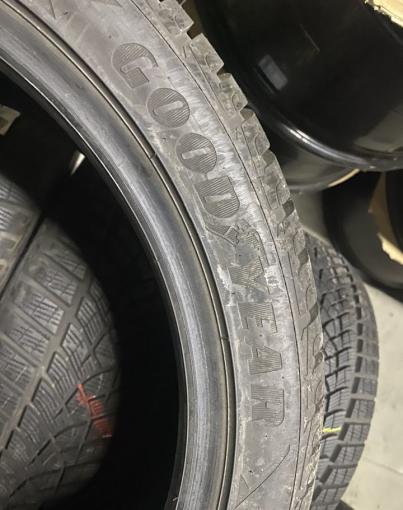 Goodyear UltraGrip Performance 245/40 R18