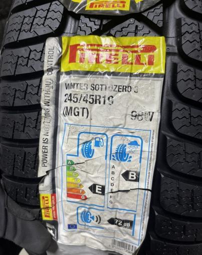 Pirelli Winter Sottozero 3 245/45 R19 98W