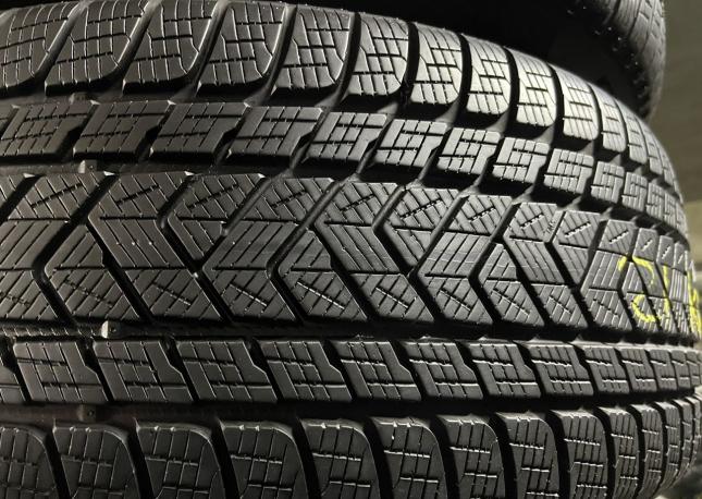 Pirelli Scorpion Winter 2 285/40 R22 V