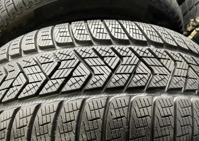 Pirelli Scorpion Winter RFT 235/55 R19 H