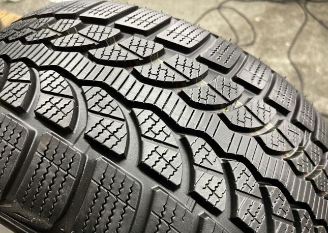 Bridgestone Blizzak LM-32 225/40 R18