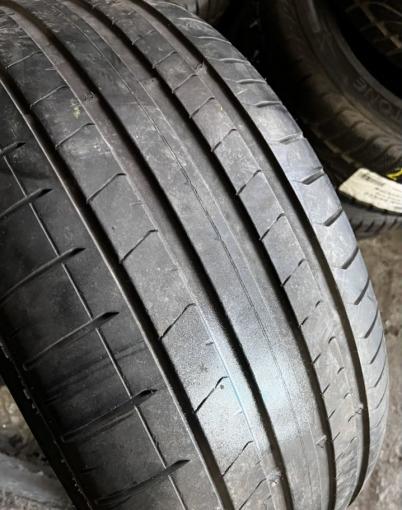 Pirelli P Zero PZ4 285/40 R22