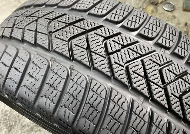 Pirelli Winter Sottozero 3 255/45 R19 104V