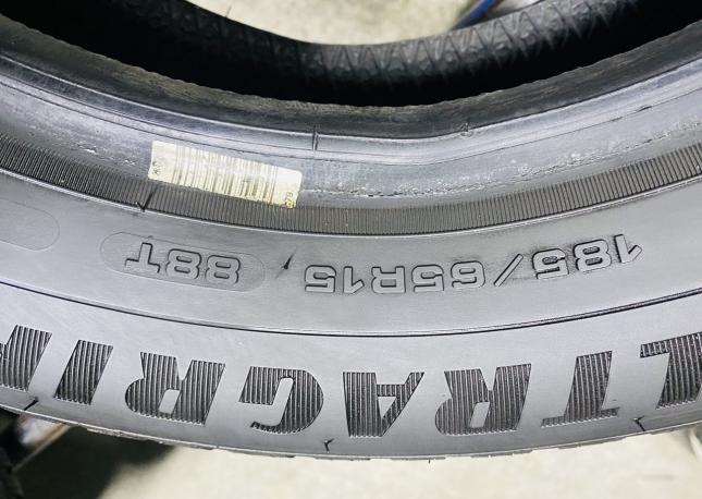 Goodyear UltraGrip 9 185/65 R15