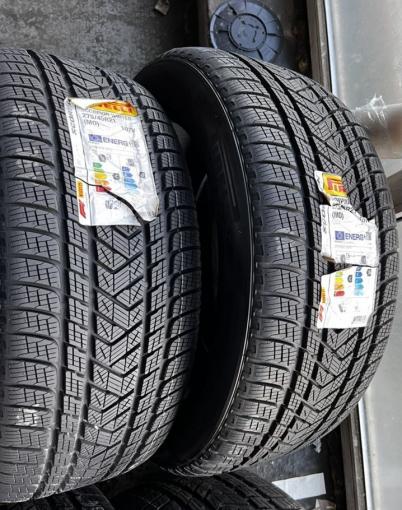 Pirelli Scorpion Winter 315/40 R21 и 275/45 R21