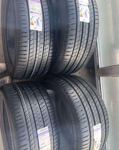 Michelin Latitude Sport 3 275/45 R21 и 315/40 R21