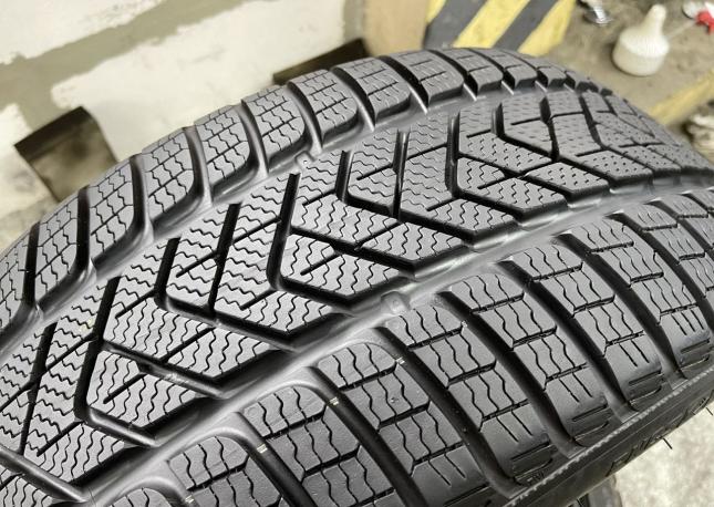 Pirelli Winter Sottozero 3 255/40 R20 101V