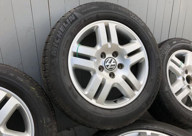Оригинальные колеса на Volkswagen Touareg R18