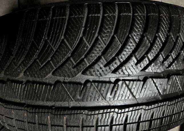 Michelin Pilot Alpin PA4 235/35 R19