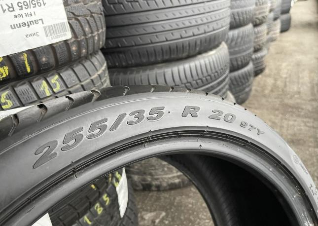 Pirelli P Zero 245/35 R20 и 255/35 R20 Y