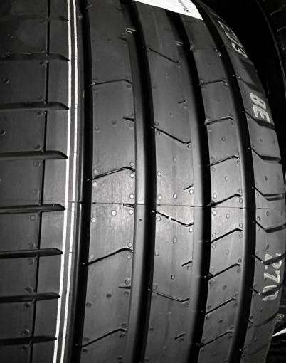 Pirelli P Zero PZ4 275/40 R18 и 245/45 R18