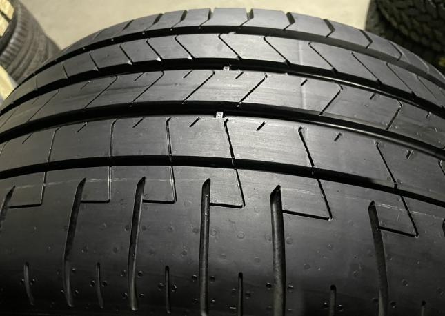 Pirelli P Zero PZ4 285/40 R19 107Y