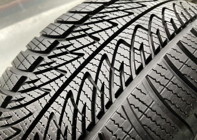 Goodyear UltraGrip 8 285/45 R20