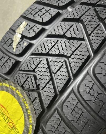 Pirelli Winter Sottozero 3 245/45 R19 98W